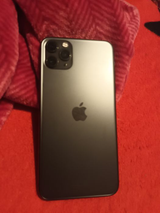 IPHONE 11 PRO MAX 256 VAND URGENT stare foarte bună