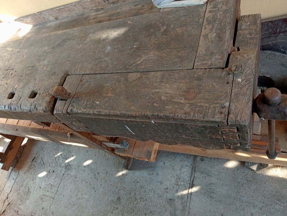 Banc de tâmplărie cu 2 menghini