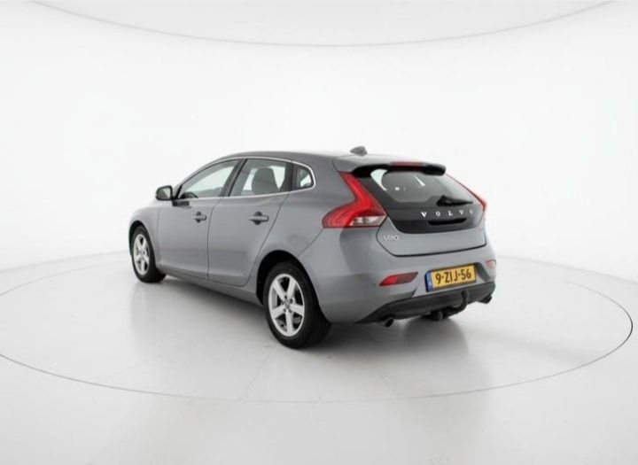 VOLVO V40 2015 — imagine 3