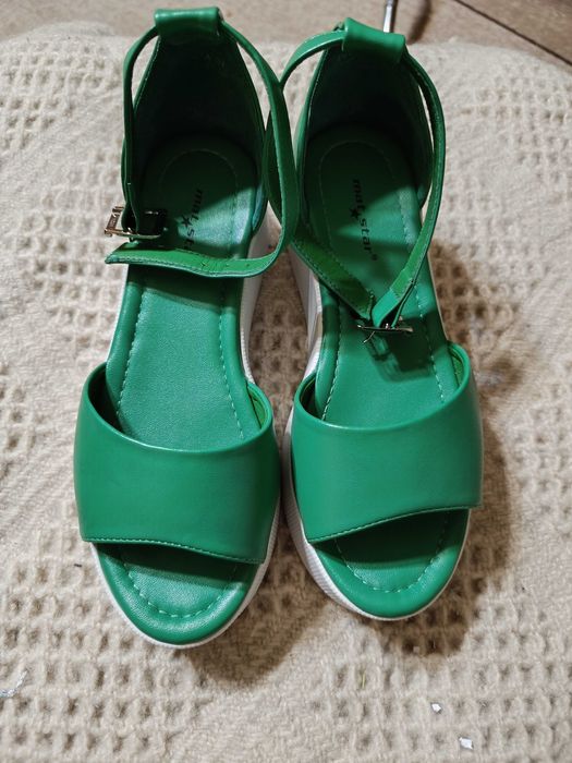 Дамски летни сандали