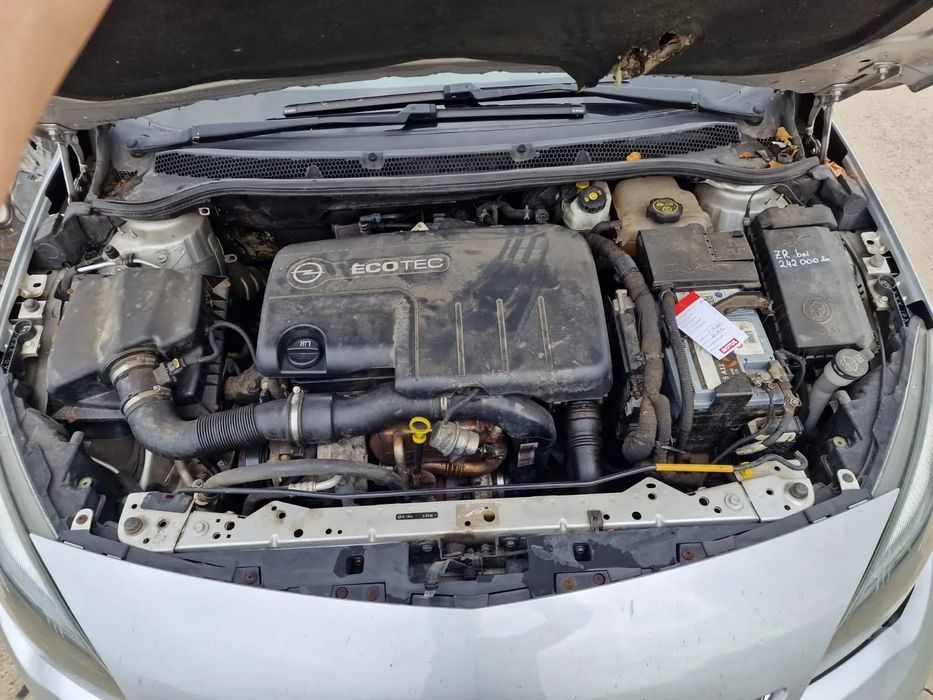 Dezmembram Opel Astra J, an 2011, 1.7 CDTI, cod A17DTS