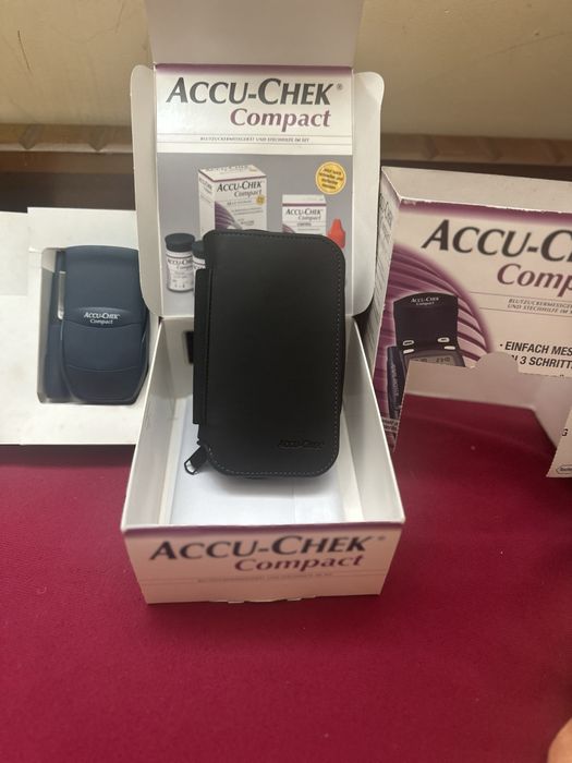 Глюкомер ACCU-CHEK   Compact