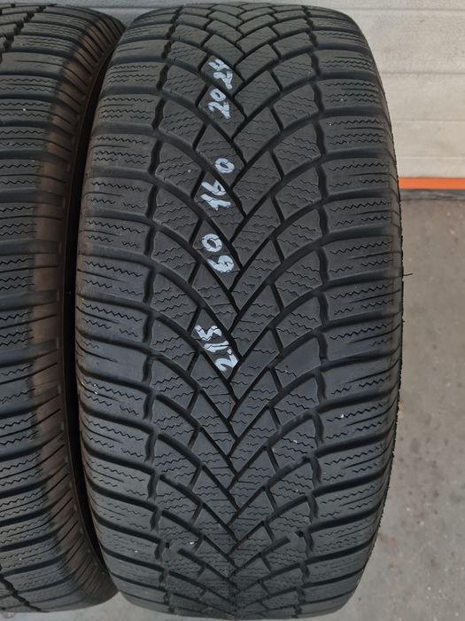 Зимни гуми 4 броя BRIDGESTONE BLizzak  LM005 215 60 R16 дот 2024