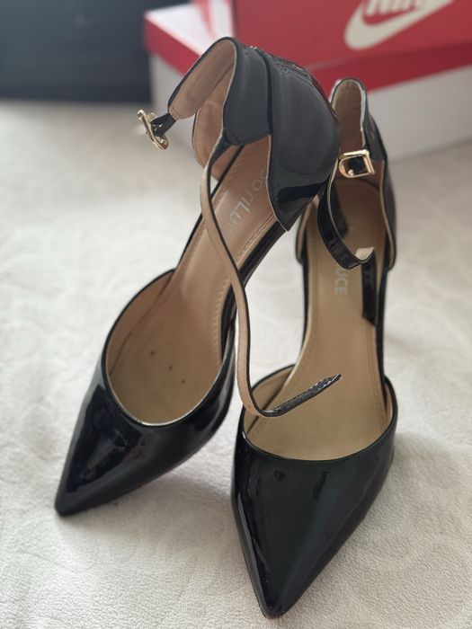 Дамски обувки на ток