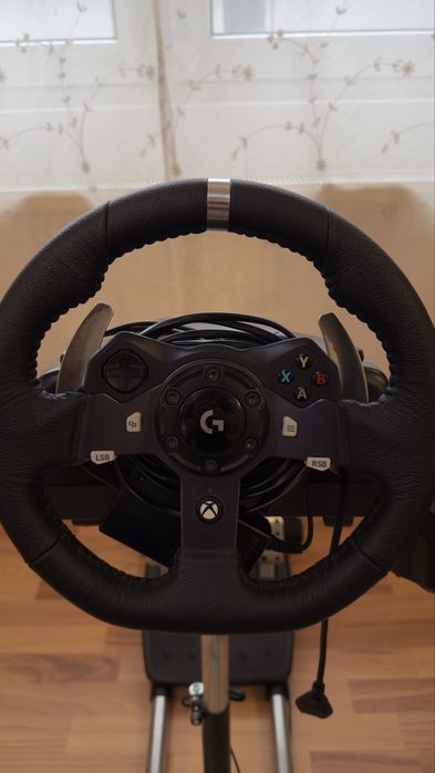 Volan Gaming Logitech 920 cu pedale și schimbător – Stare foarte bună