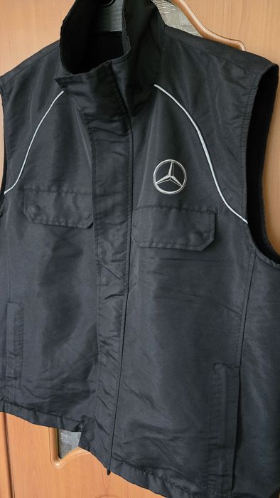 Продам жилетку Mercedes