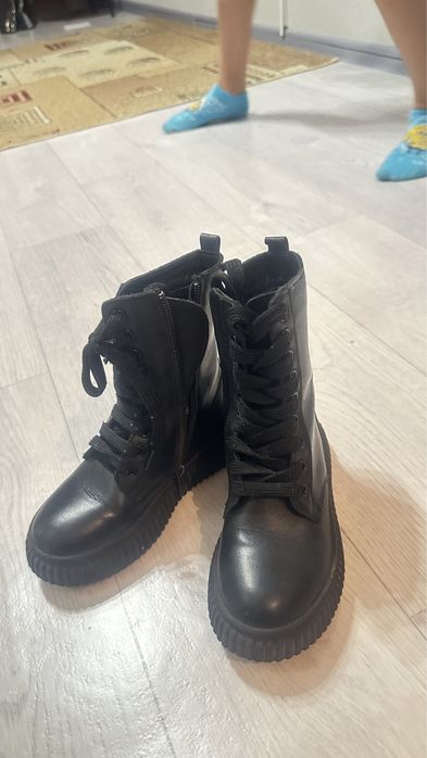 Ботинки для девочки
