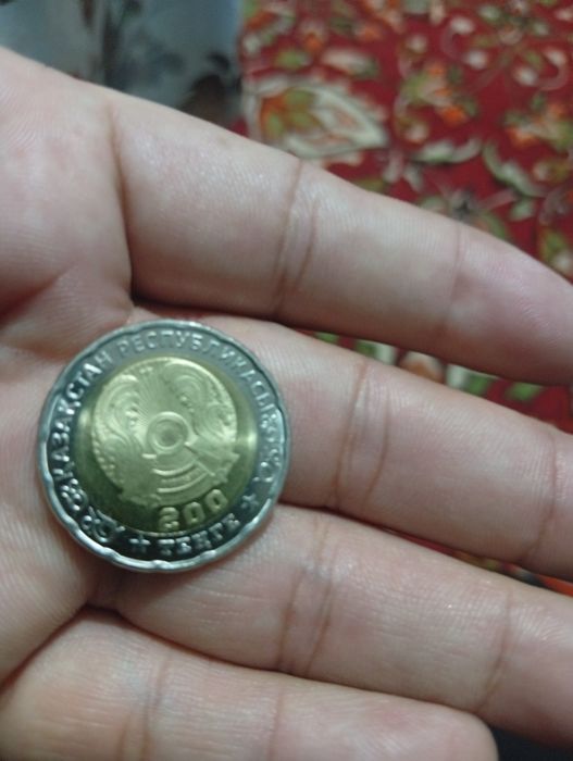 Продам монеты юбилейные