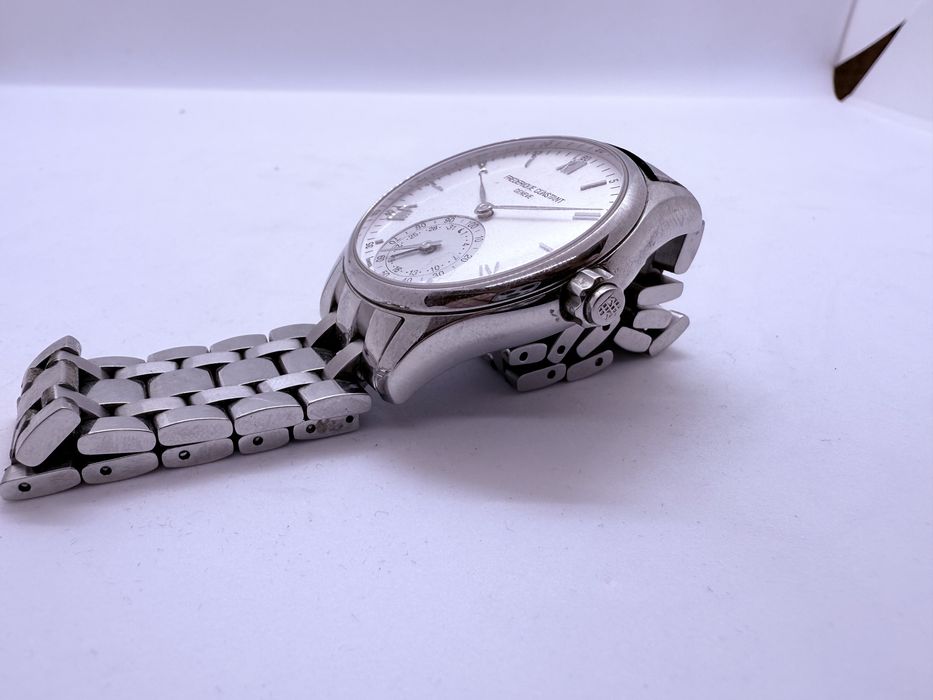Часы Frederique Constant с шагомером и bluetooth