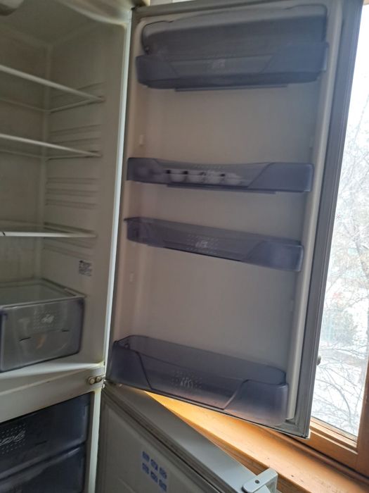 Холодильник б/у Бирюса