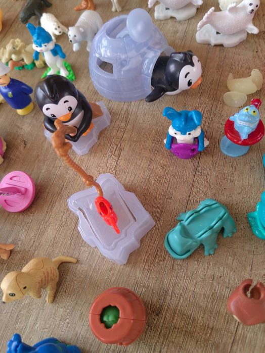 Играчки от яйца много бр.