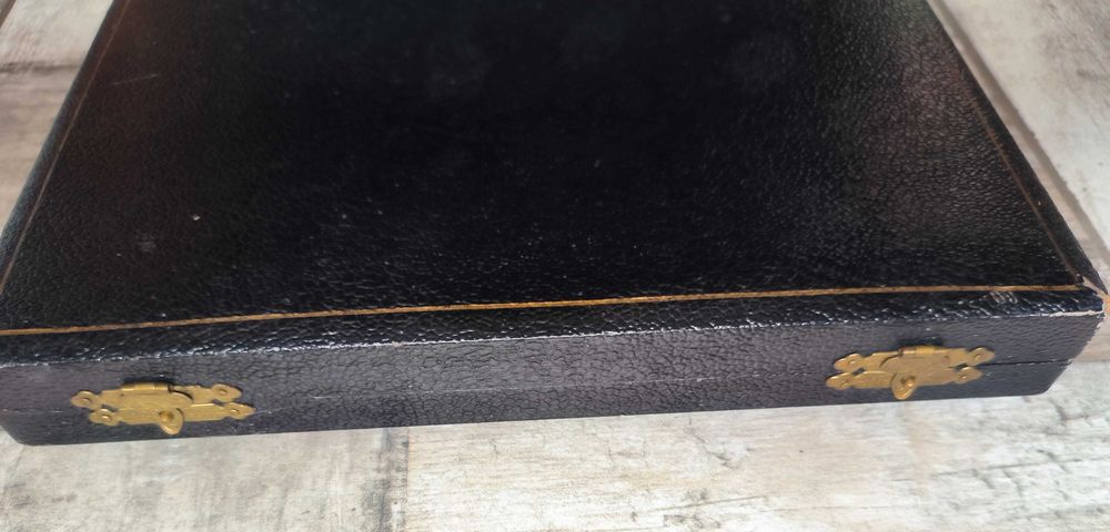 Комплект старинни посребрени лъжички и ножове - 1932 г.