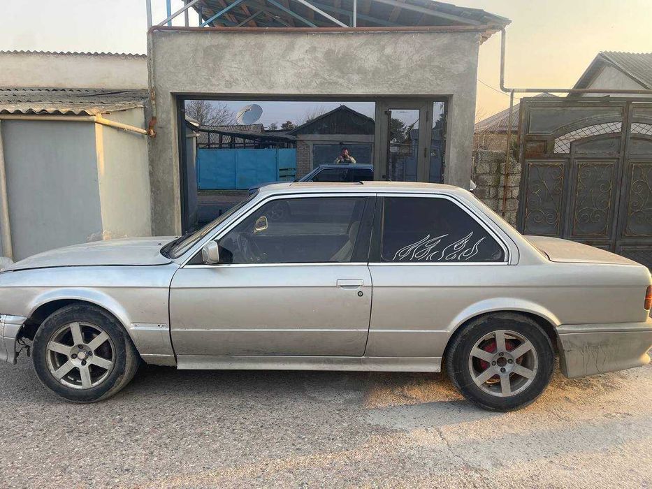 bwm e30 на полном ходу
