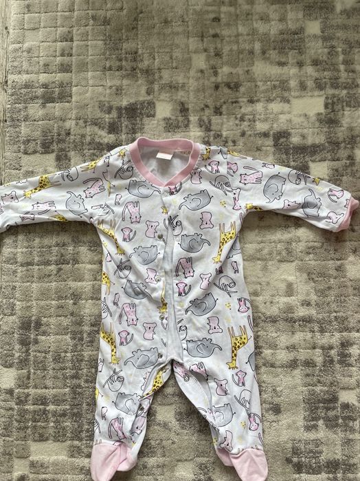 Бебешки дрехи за малка госпожица до 1-година