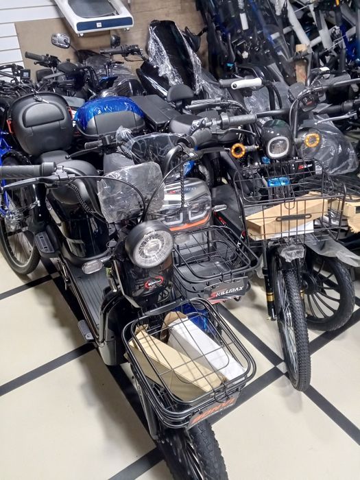 Velosiped Skuterlar sotuvda bor