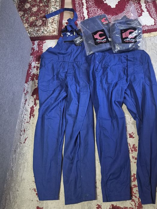 Vând salopete lucru