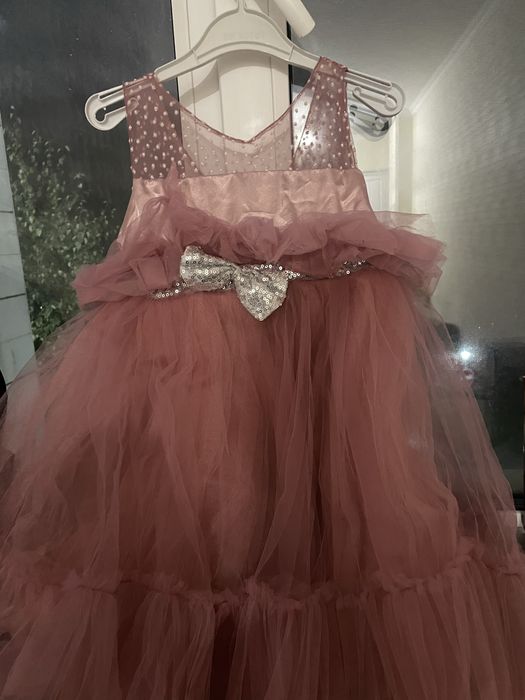 Платье на девочку 5-7 лет