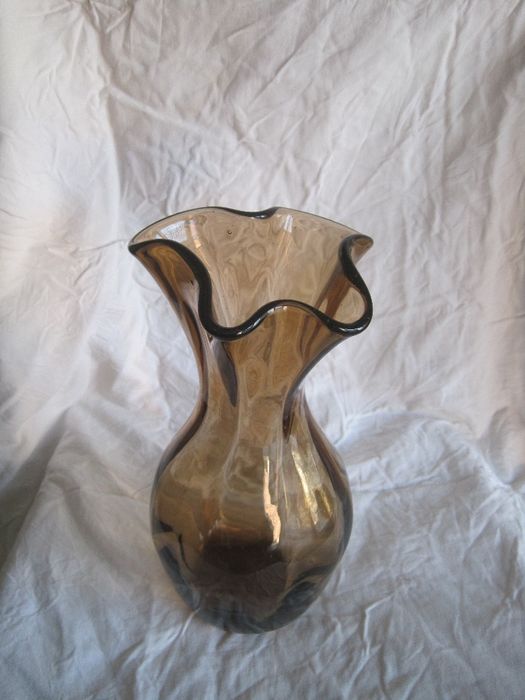 Продавам ваза тип Мурано.