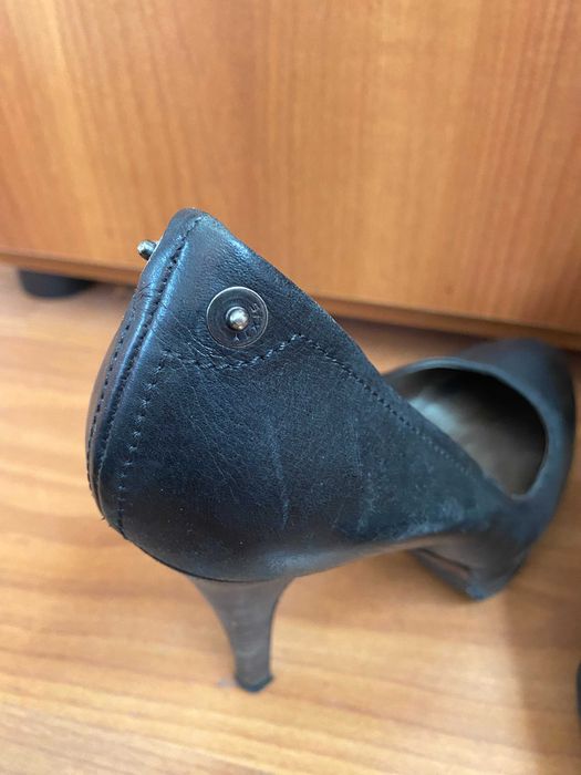 Oбувки на висок ток