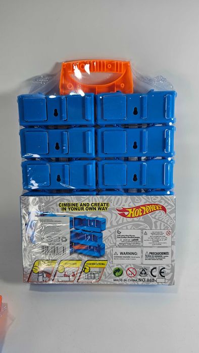 Налични нови Hot Wheels метални колички Die Cast - 2 модела