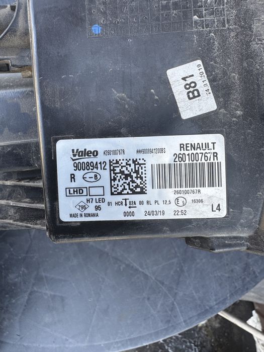 Far dreapta renault megane 4 halogen cu lupa