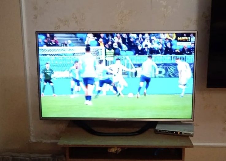 Продам телевизор LG