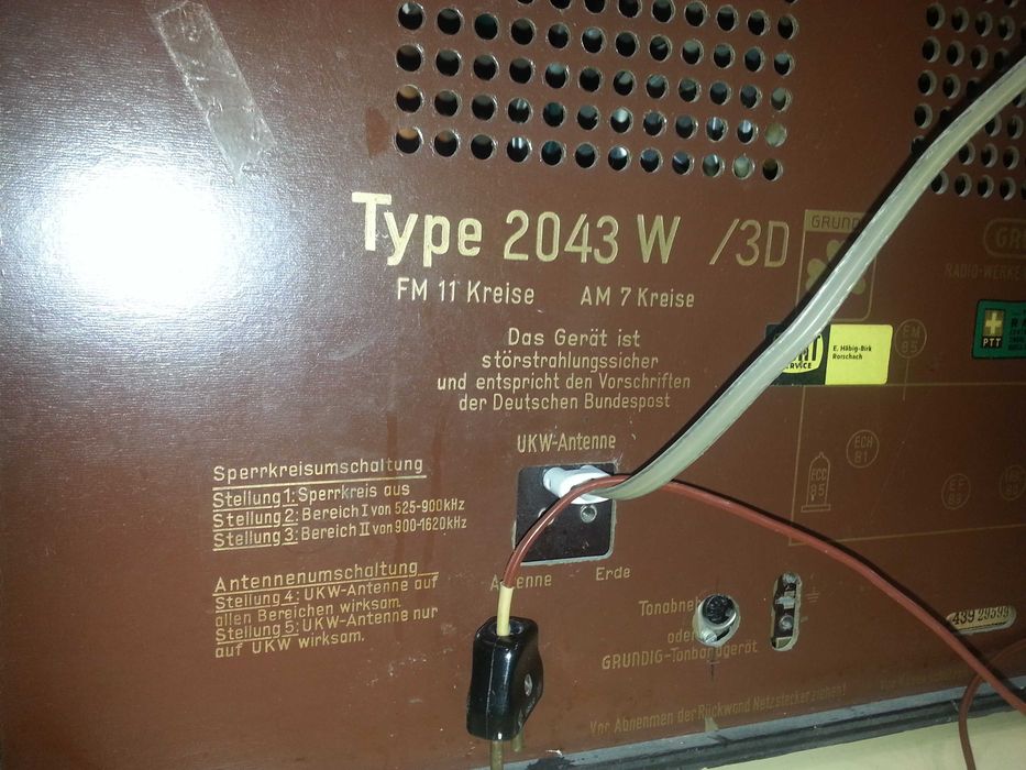 Старо  лампово радио GRUINDIG .