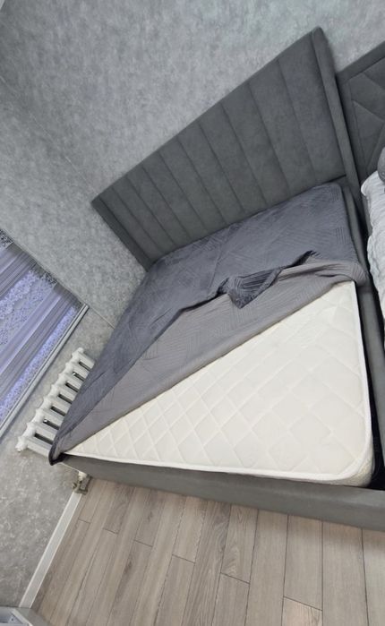 Двухспальный кровать