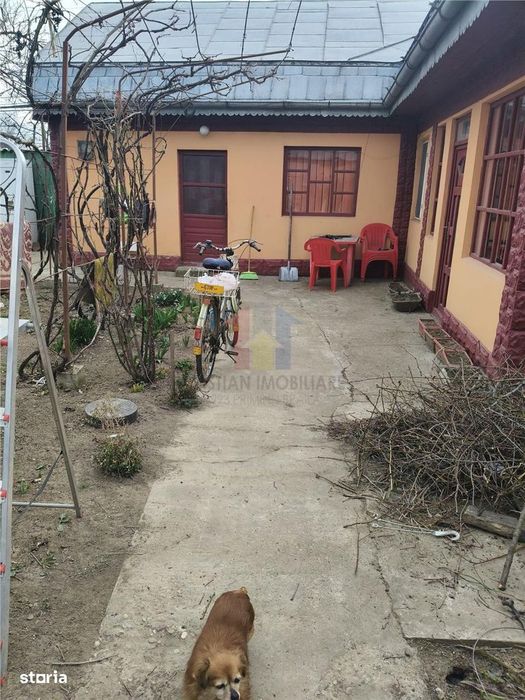 Brailita  3 cam caramida +teren 250 mp cu 16 m front stradal