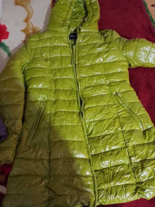 Продам  осенние курточки