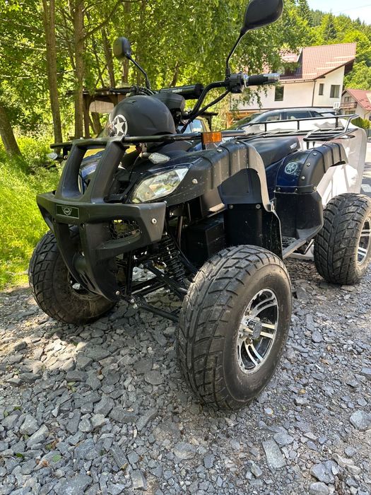 Vând 2 buc ATV ELECTRICE , motor mare 2200W , 2 locuri/ ATV . Cel de culoare rosie -300km, cel albastru -100km. Inmatriculate , Itp , asigurare .