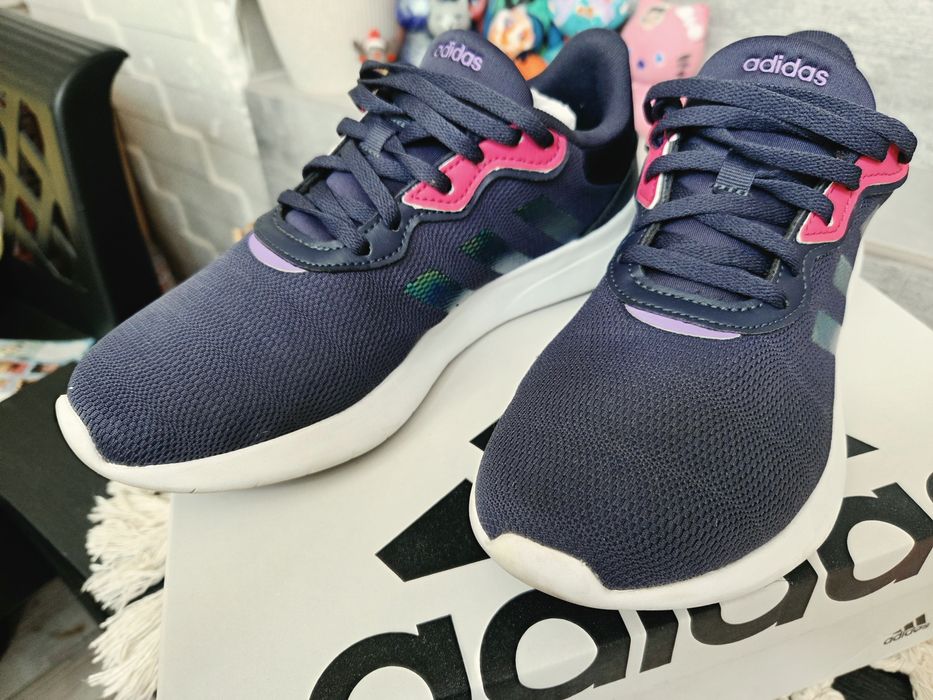 Маратонки adidas 39 1/3