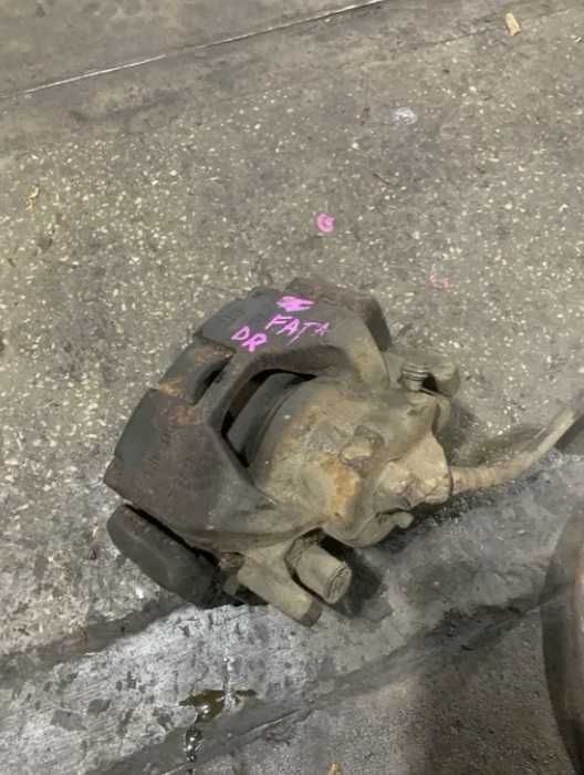 Etrier frana stanga /dreapta Renault Scenic 3/Renault grand scenic 3