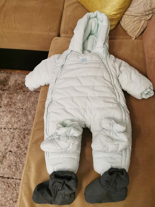 Продавам детски (бебешки) дрешки.