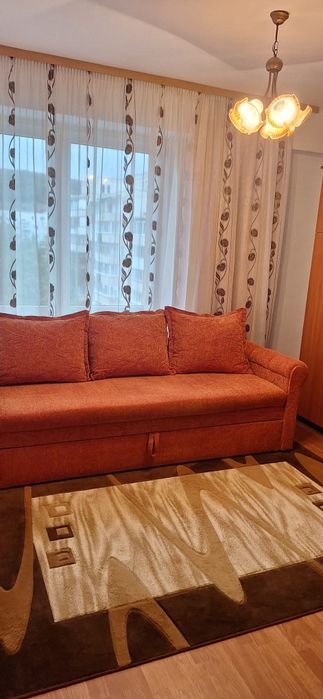 Apartament de închiriat cu două camere, confort 1. Apartament de află în cartierul Tudor ( Corina)