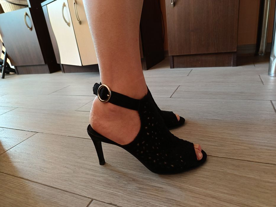 Сандали на ток - велур