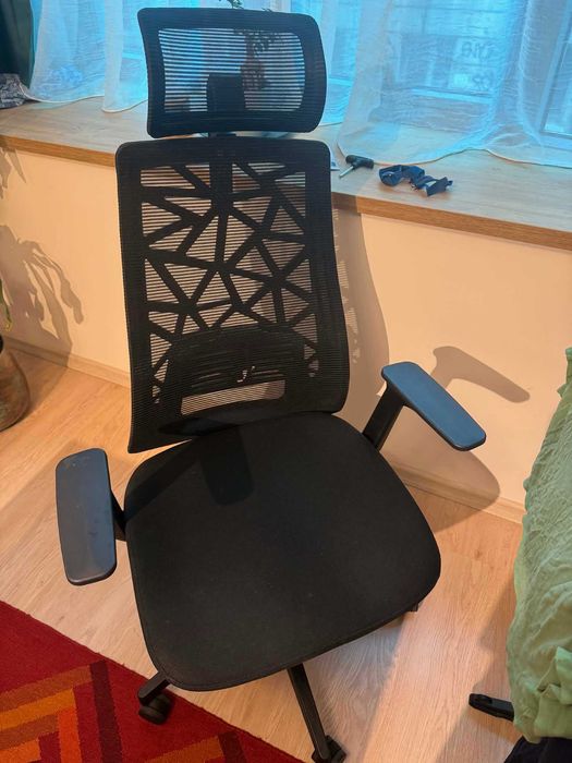 Ергономичен Офис Стол