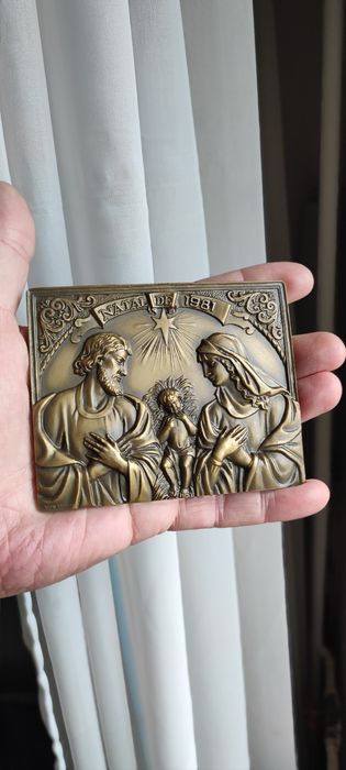 Medalie De Crăciun Din Bronz Reliefat Nașterea Domnului