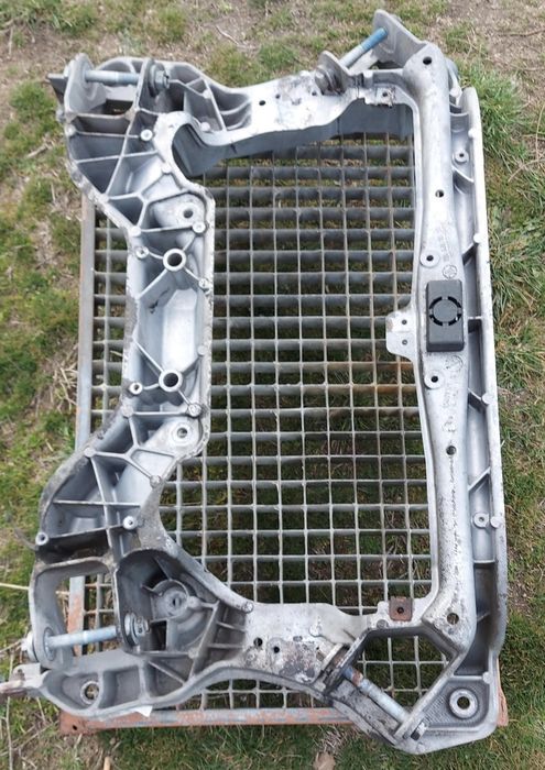 Преден мост мерцедед W203 2.2CDI