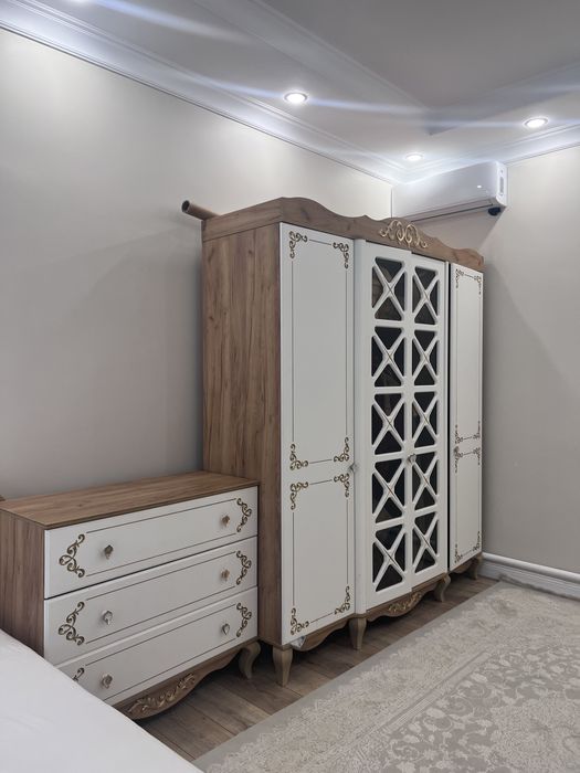 Спальный гарнитур 250000