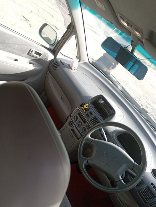 Продам машину Тойота Спасио