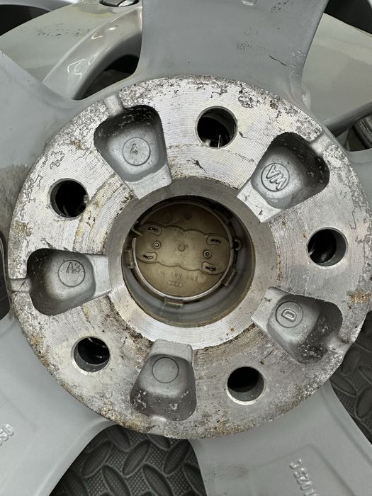 17-цола 5х112 - Audi - A3-A4-Q3