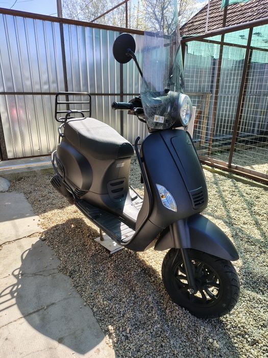 De vanzare scuter 49cc