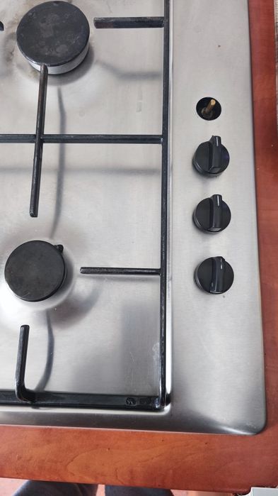 Vând pachet cuptor electric incorporabil Bosch HBN230250E și plita pe