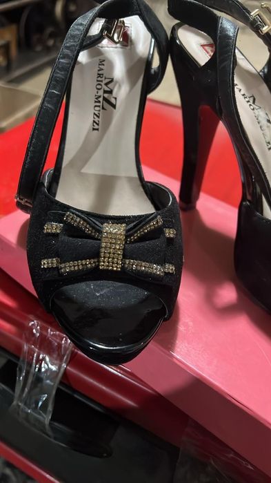 Босоножки продам