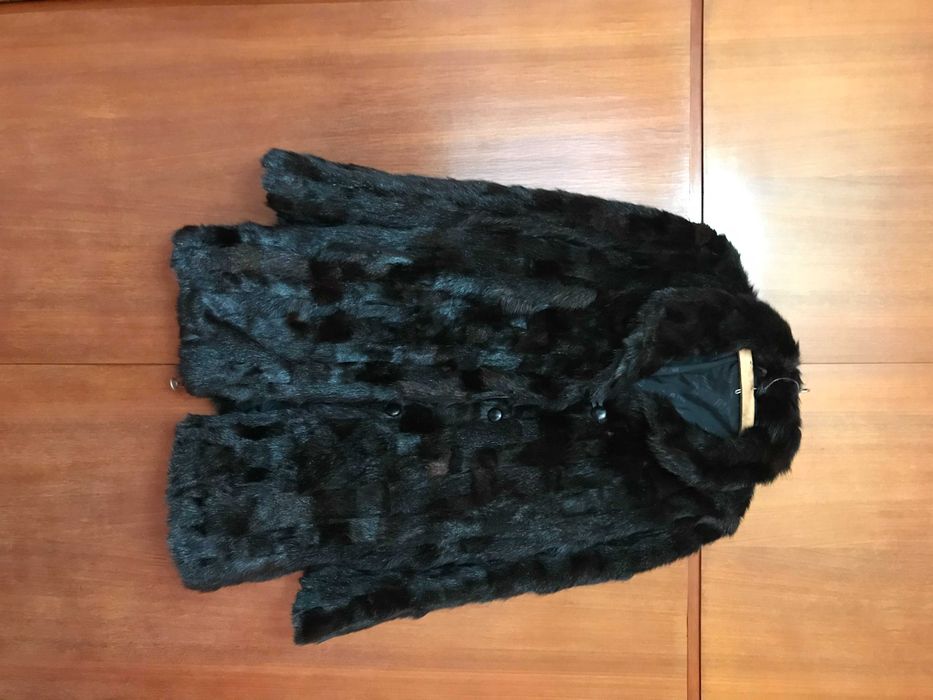 Ново черно палто