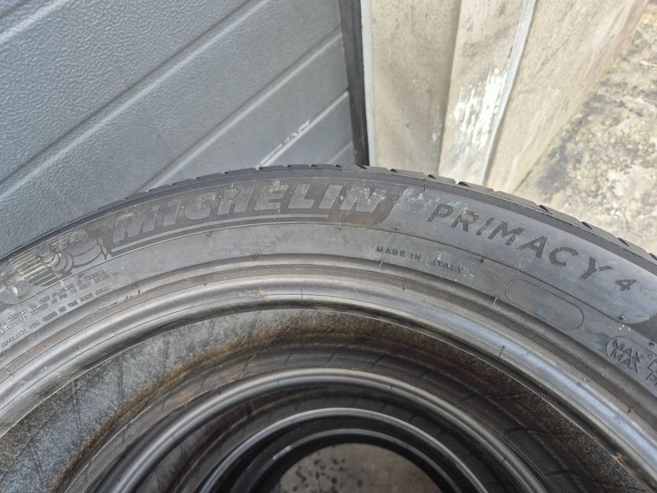 4 Anvelope VARA - 235/50/19 - MICHELIN - NOI - DOT 2023 !