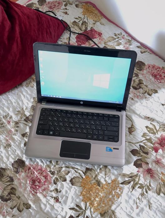 Ноутбук HP жақсы жұмыстеп тұр