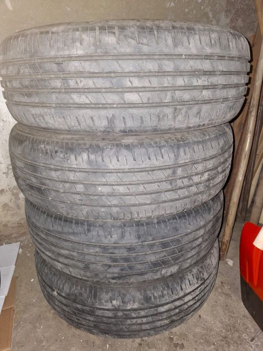 Продам шины 205/60/16