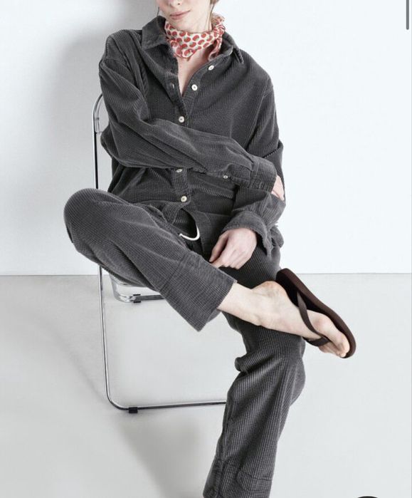 Продам костюм American Vintage